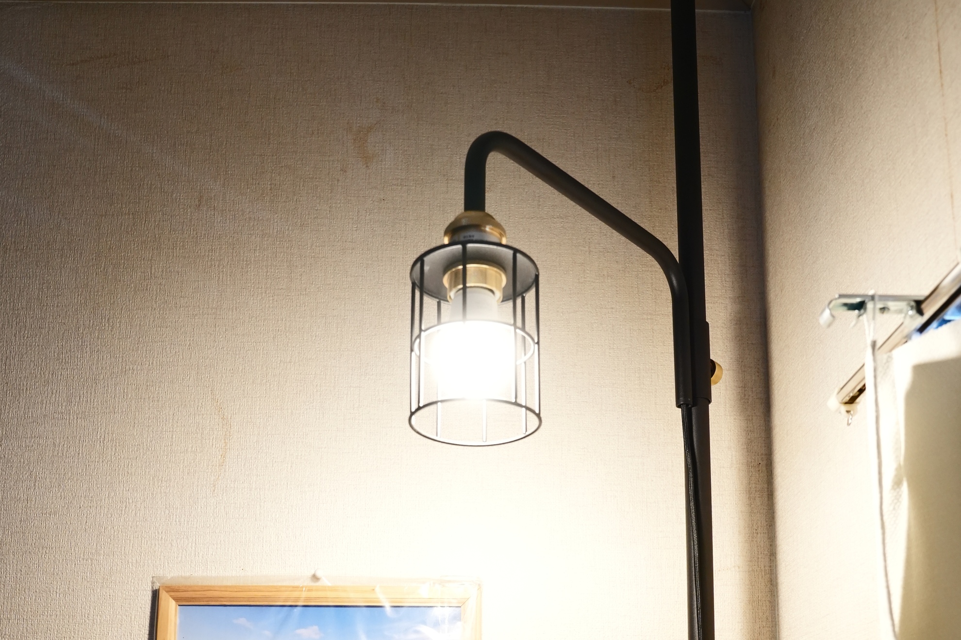 リビングで間接照明が楽しめるようになった「ランプ」