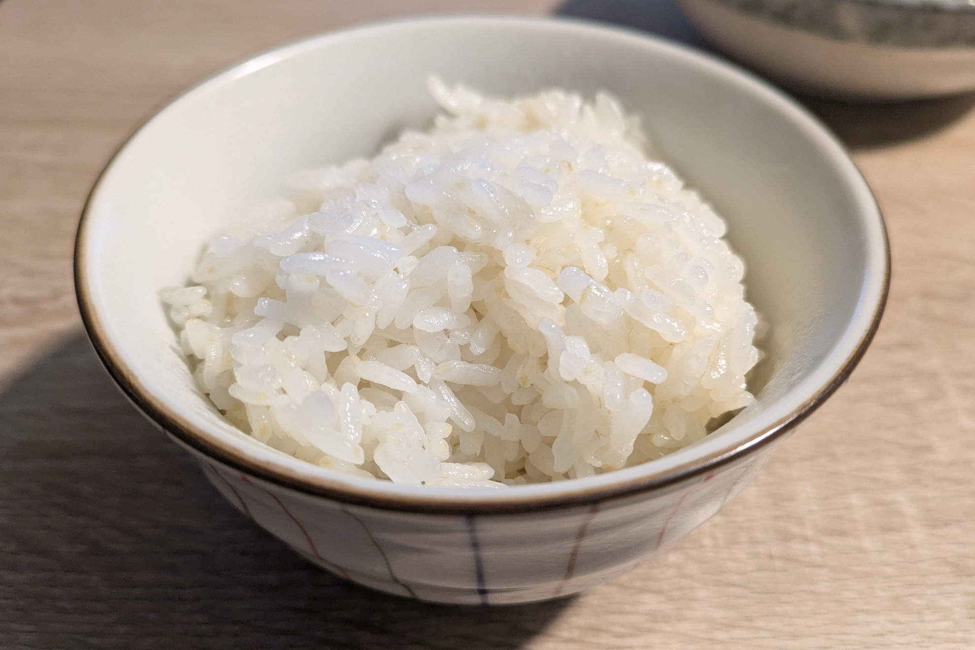 お茶碗にごはんをよそってみました