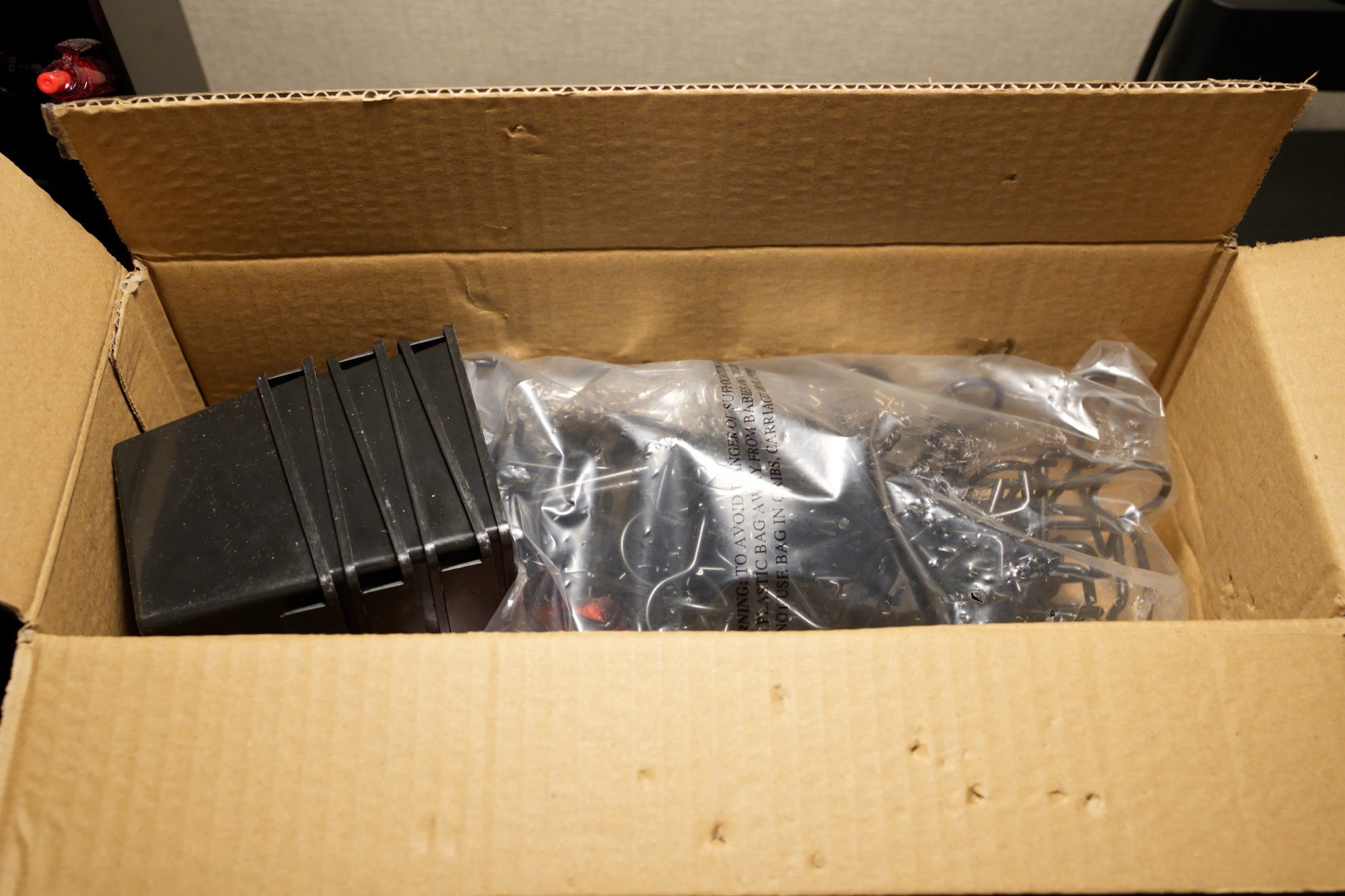 フックセット、中身は綺麗な状態ではなかった