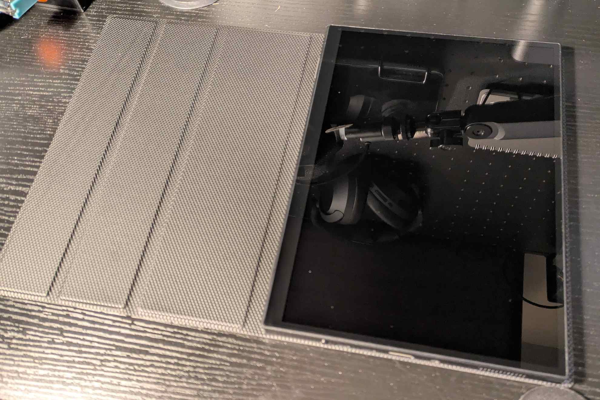 選んだモバイルモニターは「Intehill T10PA」